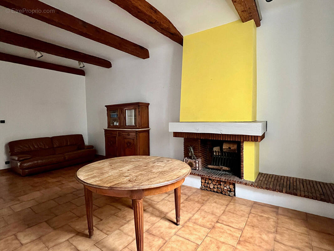 Appartement à MARSEILLE-6E