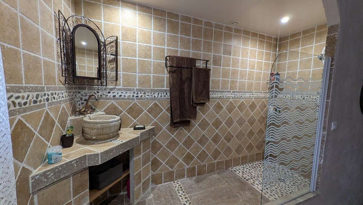 Maison à MORIERES-LES-AVIGNON