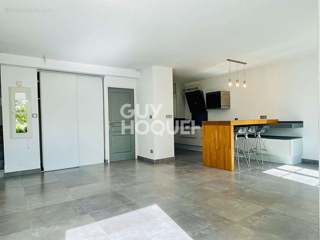 Maison 101 m2  3 chambres + terrain 147 m2 - photo 7