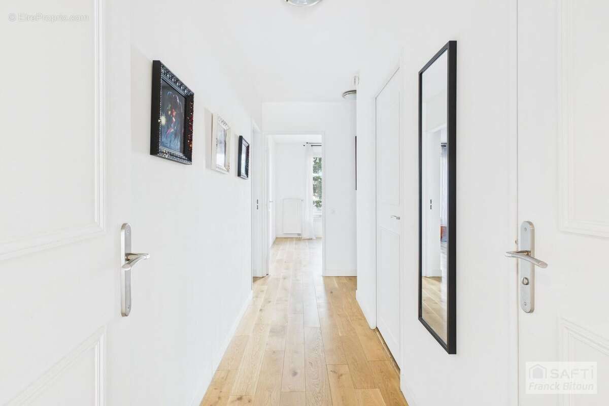 Photo 9 - Appartement à COURBEVOIE