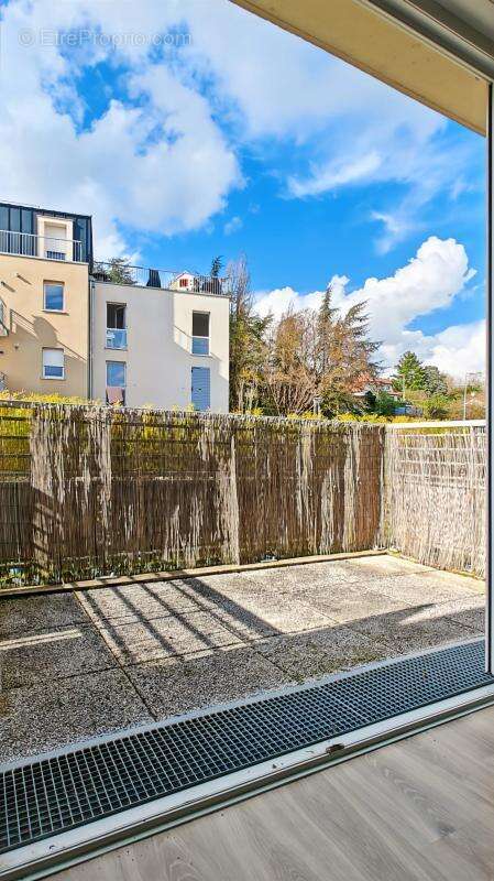 Appartement à BREUILLET