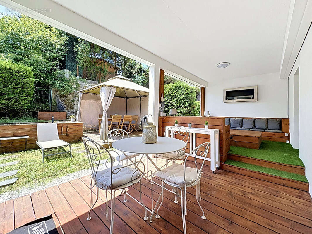 Appartement à AMANCY