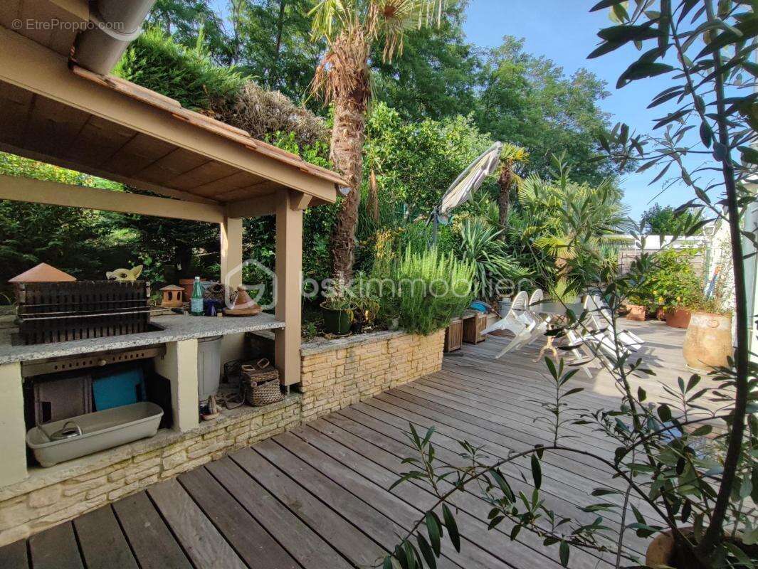 Propriété 255 m² avec gîte indépendant et piscine – Excellent rapport qualité/prix - photo 3