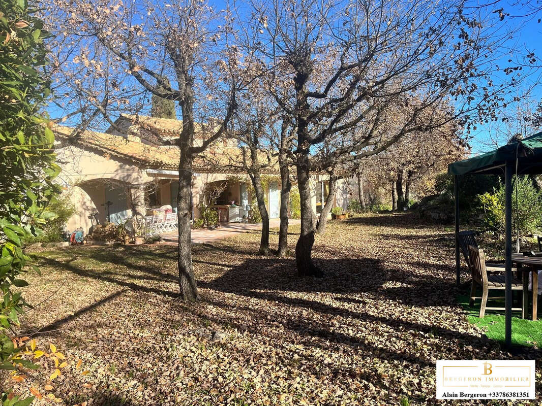 Maison à SAINT-CEZAIRE-SUR-SIAGNE