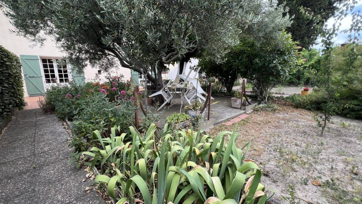 Maison à LEZIGNAN-CORBIERES