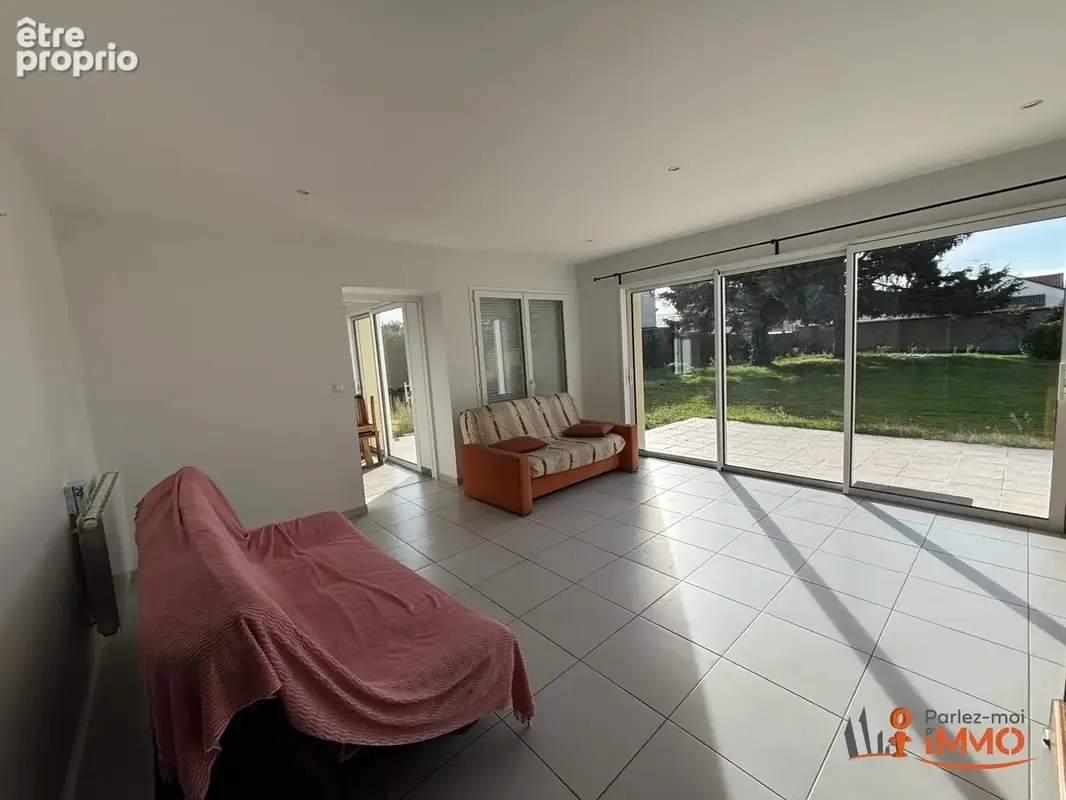 Maison 8 pièces 155 m² à vendre à Bonson (42160) - photo 3