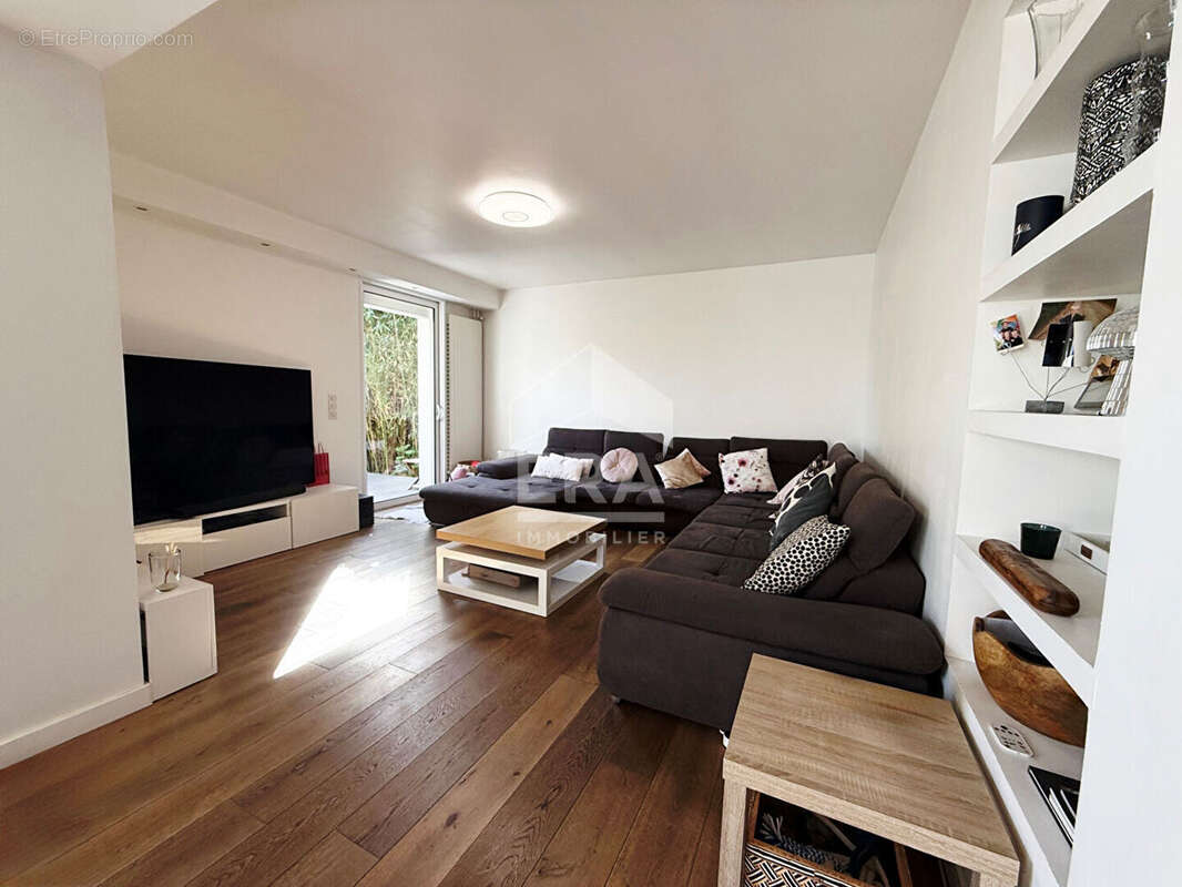 Maison à FEROLLES-ATTILLY