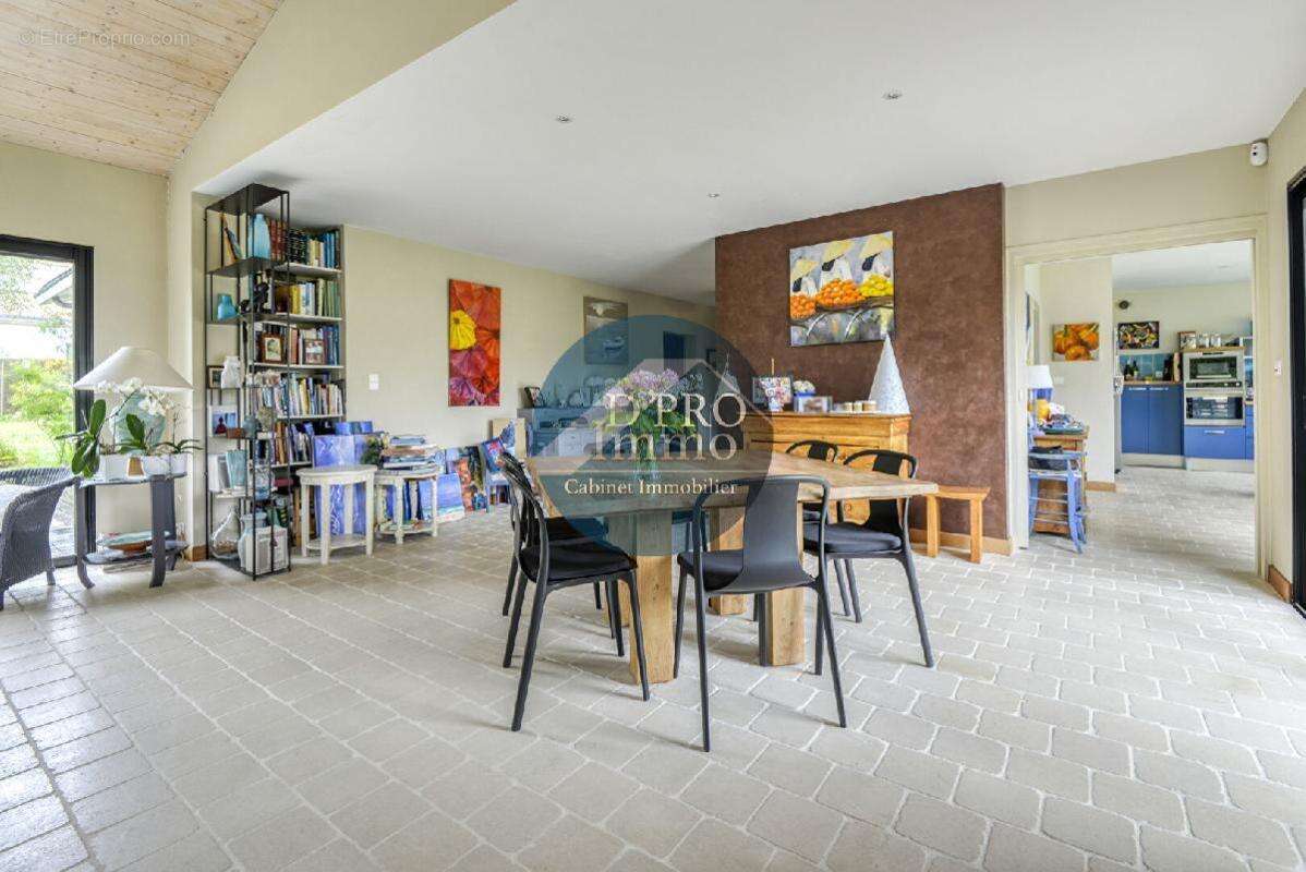 Maison d'architecte dans un environnement préservé - photo 8