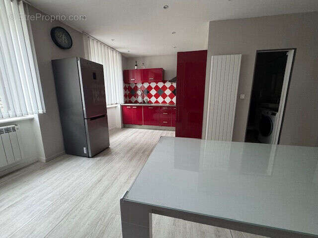 Photo 2 - Appartement à SAINT-GENEST-LERPT