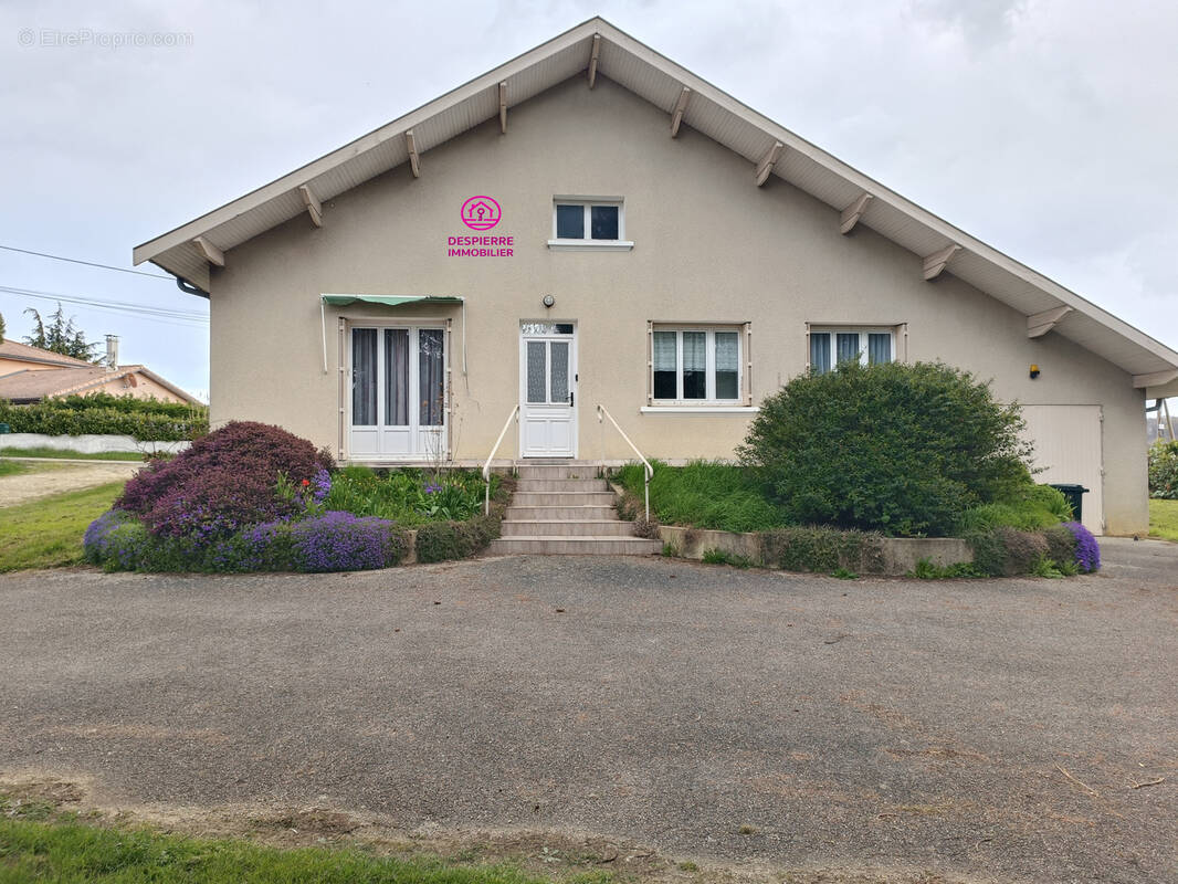 Maison à LA CHAPELLE-DE-SURIEU