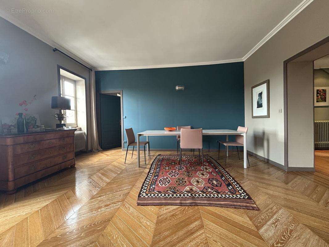 Appartement à FONTAINEBLEAU