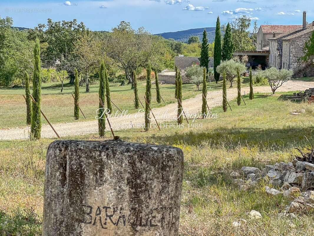 Maison à BARJAC