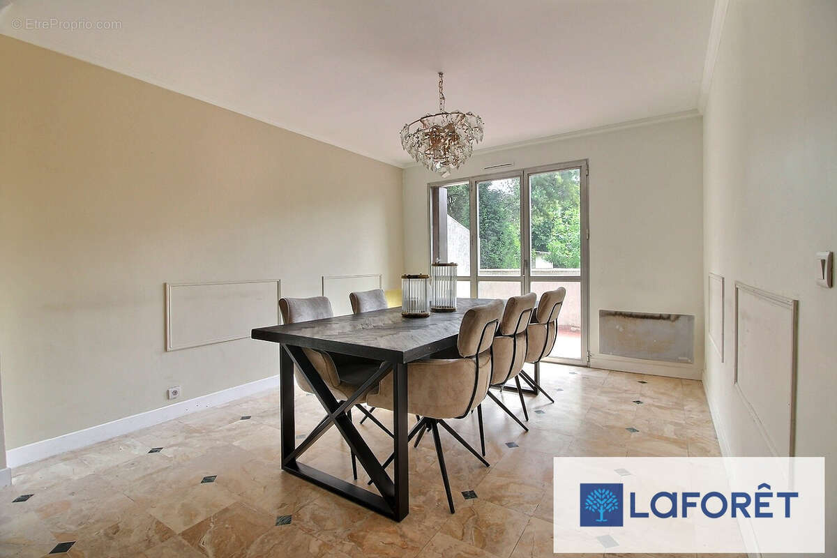 Maison à RIS-ORANGIS