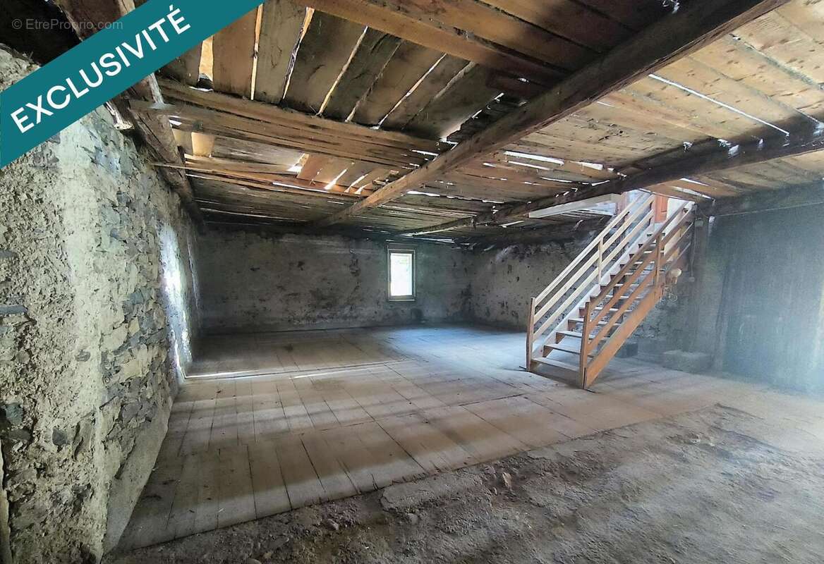 Maison 119 m² à Saint-Martin-De-Queyrieres  - photo 9