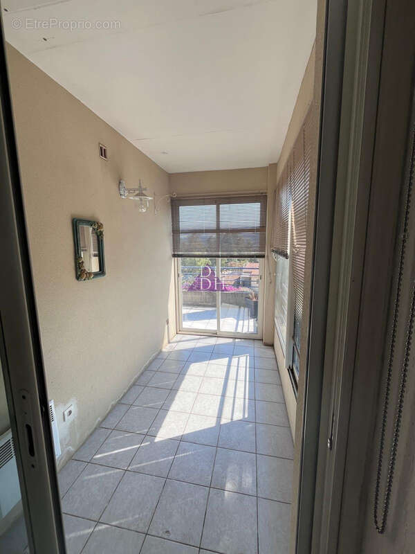 Appartement à BORMES-LES-MIMOSAS
