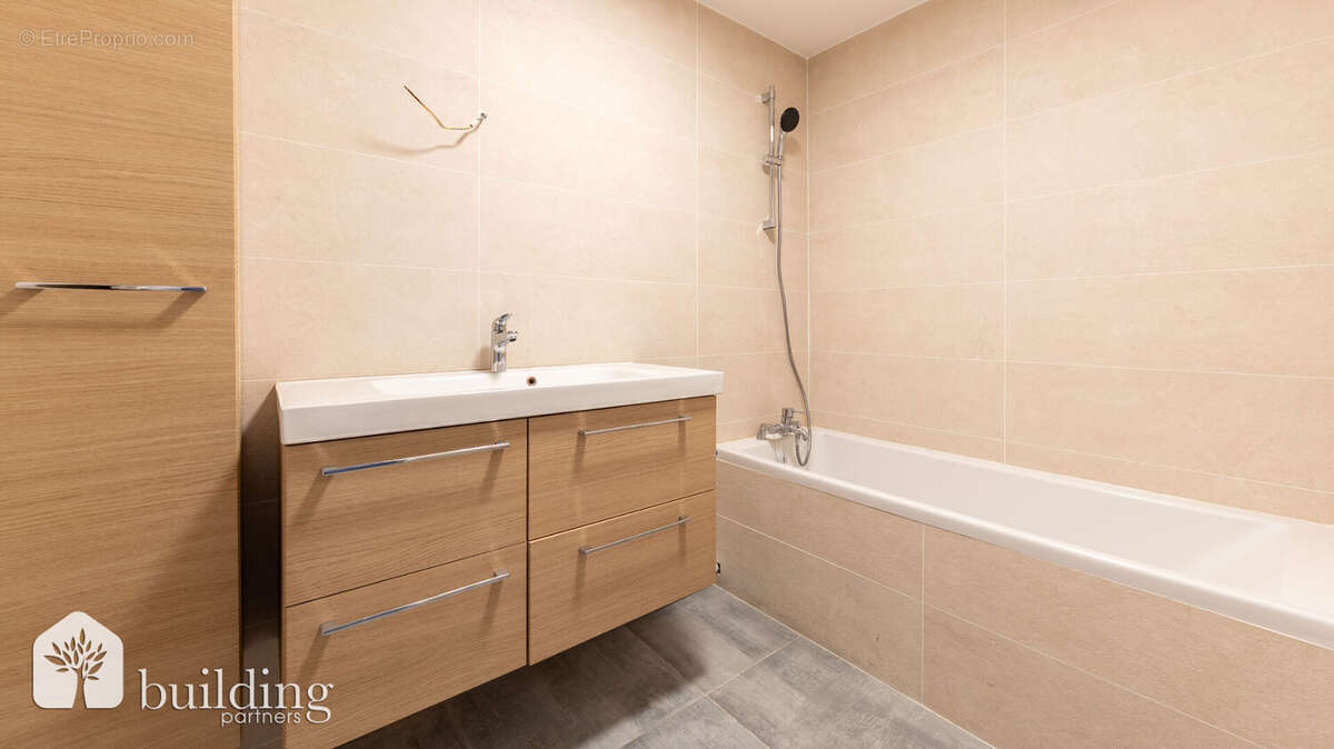 Appartement à COURBEVOIE