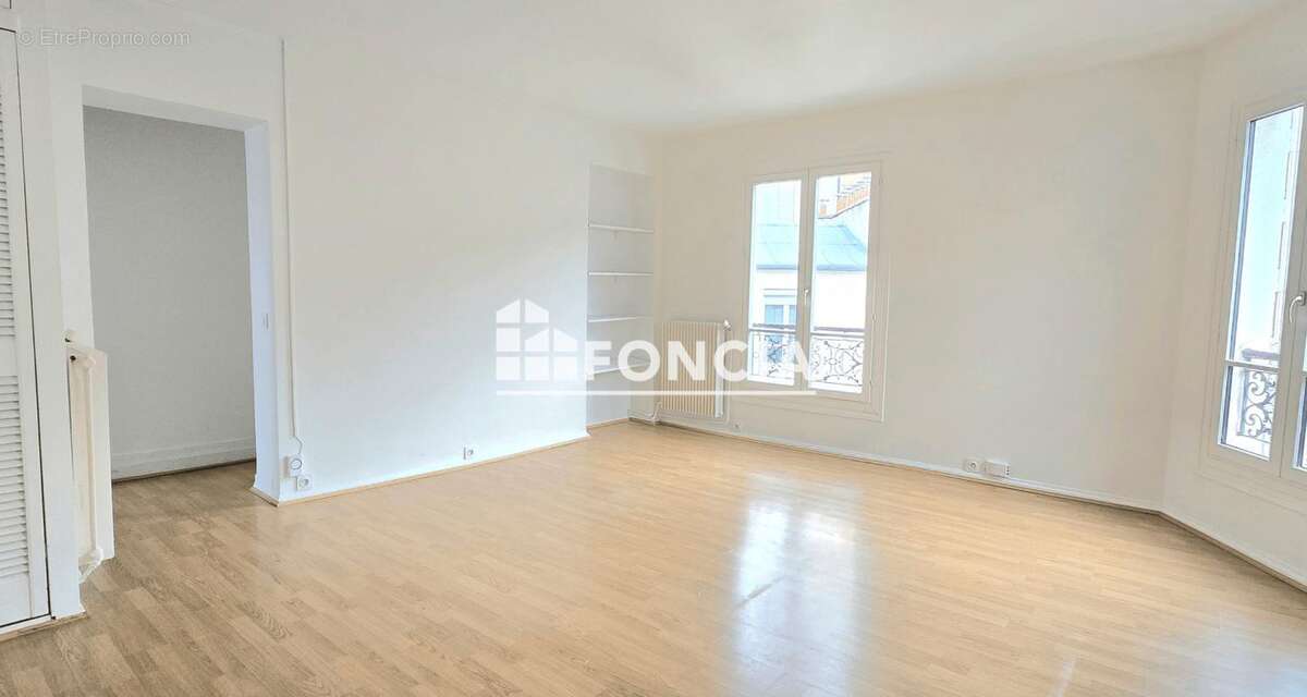 Appartement à PARIS-17E