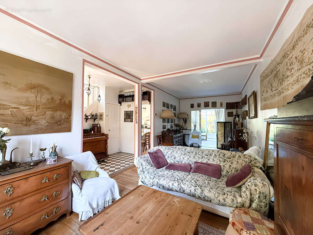Maison à JOUY-EN-JOSAS
