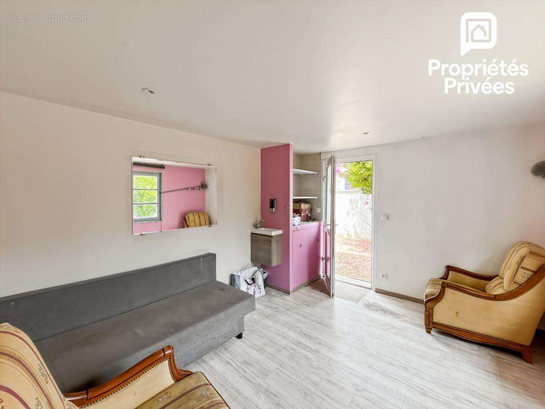 Maison à vendre à Orignolles, 161 m² habitables, dépendances, grand terrain de plus de 3 000 m² - photo 6