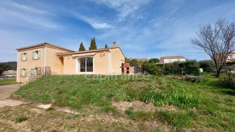 Maison à CHATEAURENARD