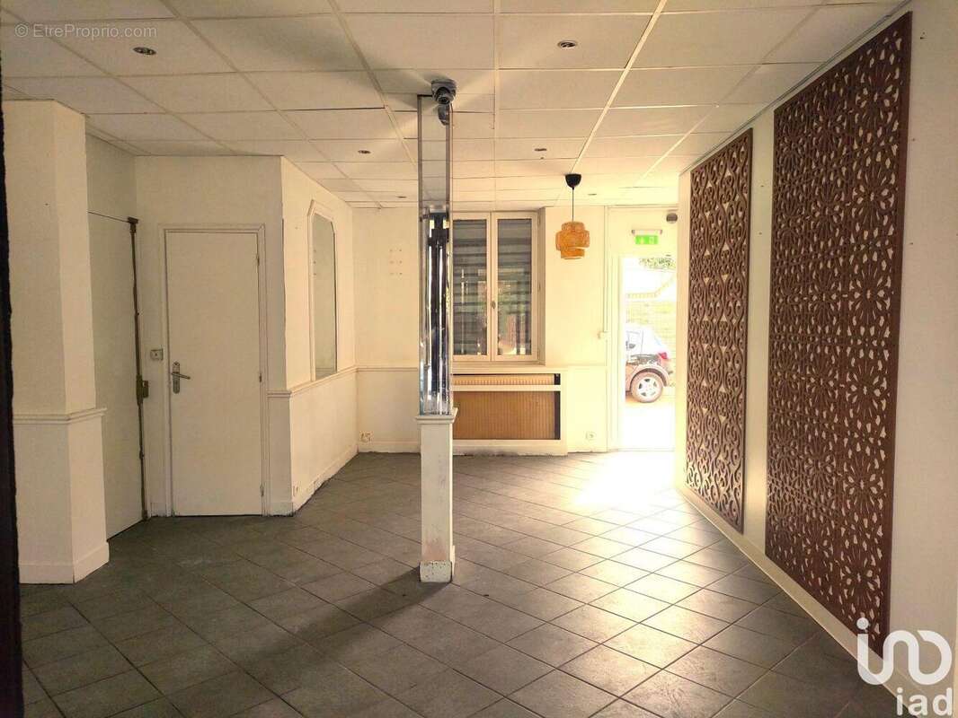 Photo 2 - Commerce à CONFLANS-SAINTE-HONORINE