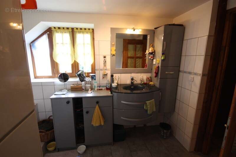 Maison en pierres à vendre 7 pièces de 168 m² à MARIGNIEU (01) plus sous-sol - photo 34