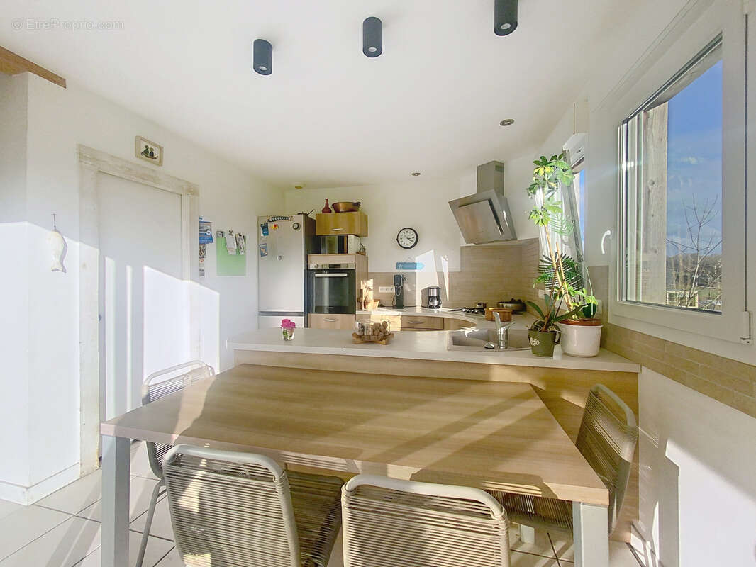 Maison à SAINT-JEAN-DES-CHAMPS