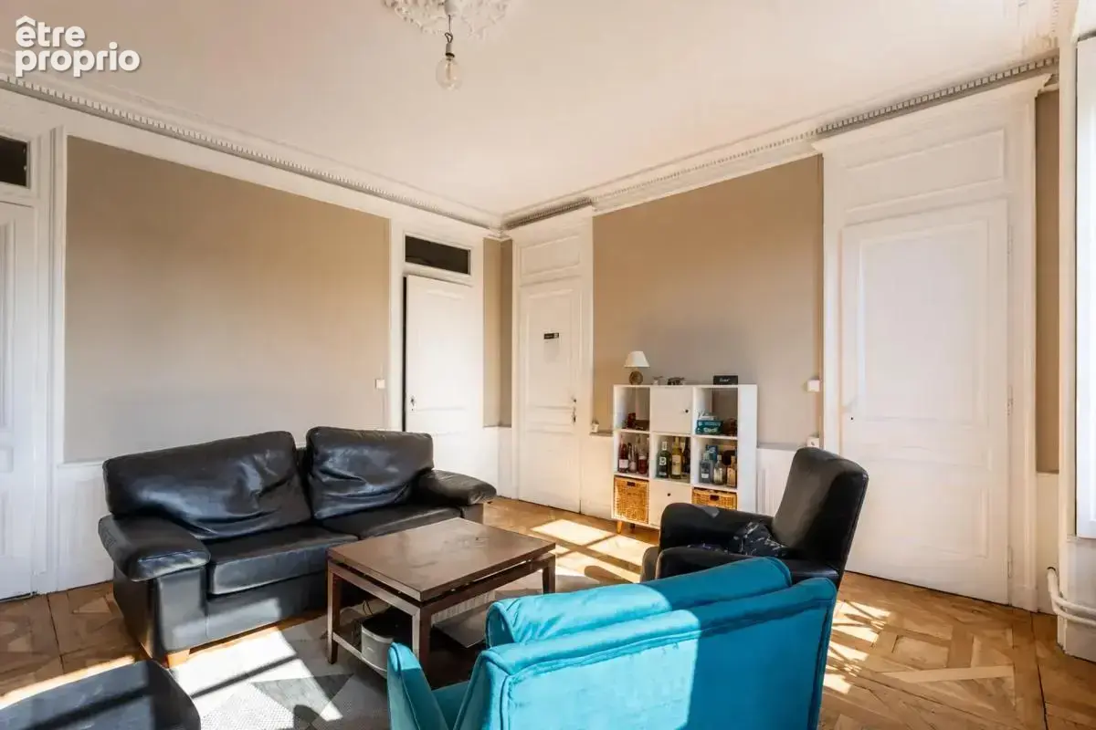 T4 114 m2+ caves - 69004 lyon - cours d’herbouville - photo 4