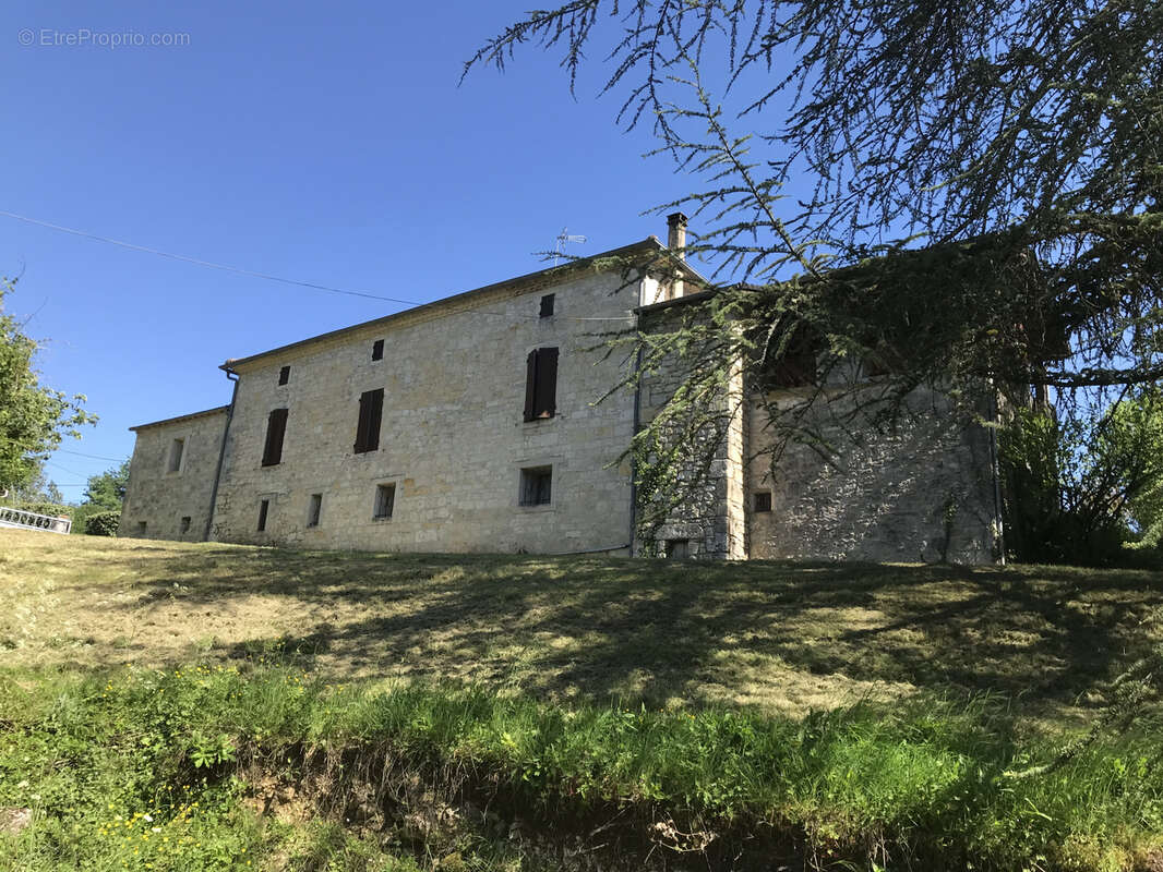 Maison à LAROQUE-TIMBAUT