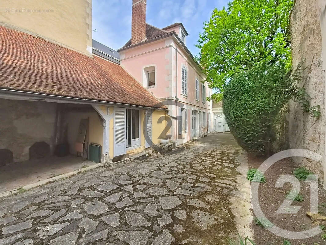 Maison à AUXERRE