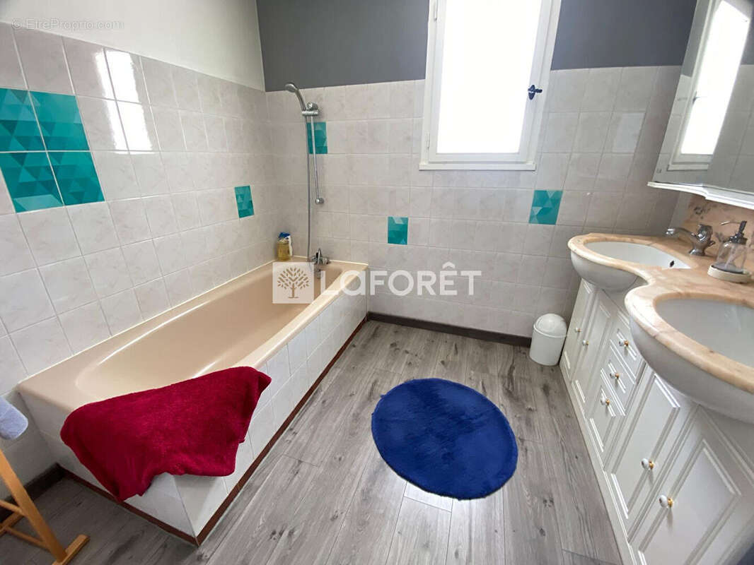 Maison à MARTIGNAS-SUR-JALLE