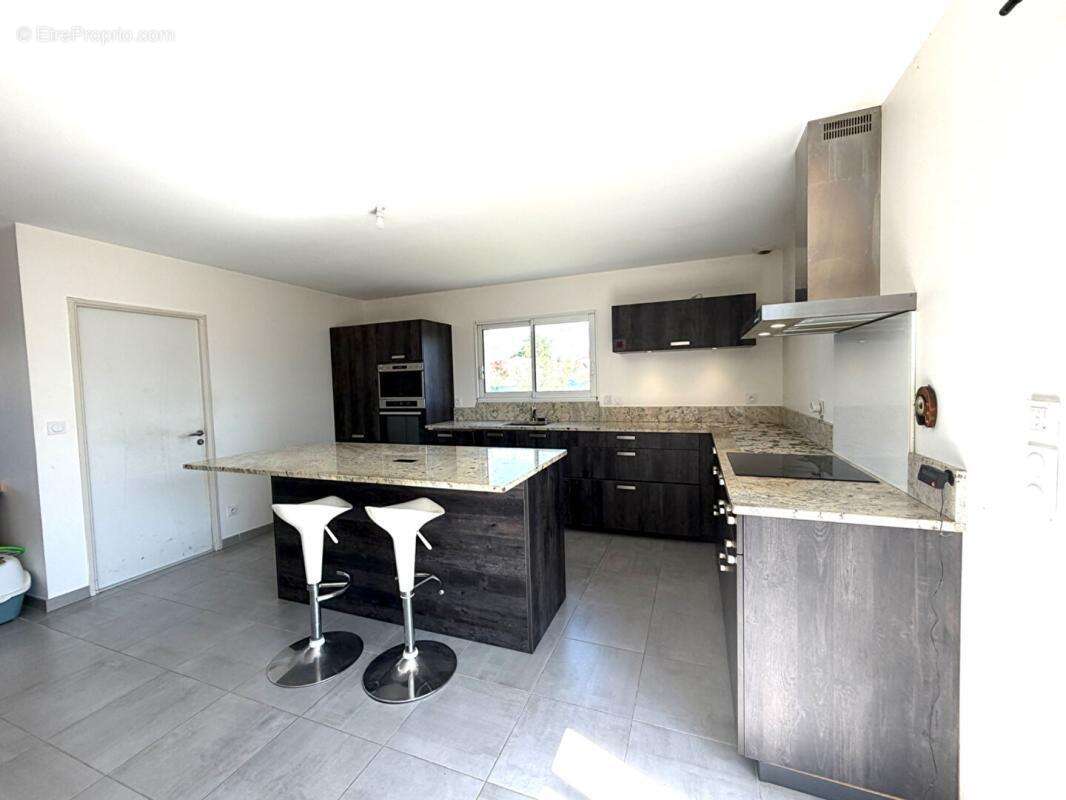 Maison  4 pièce(s) 100 m2 de 2021 - photo 2