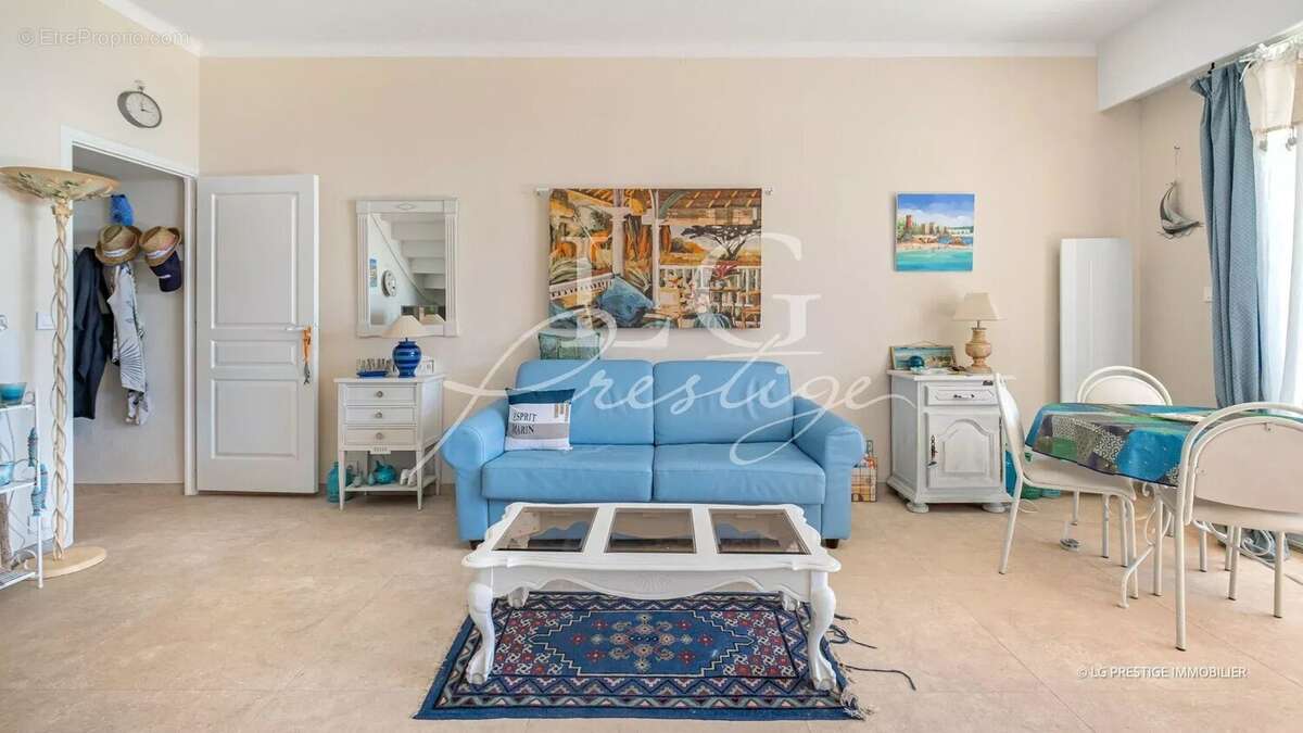 Appartement à MANDELIEU-LA-NAPOULE