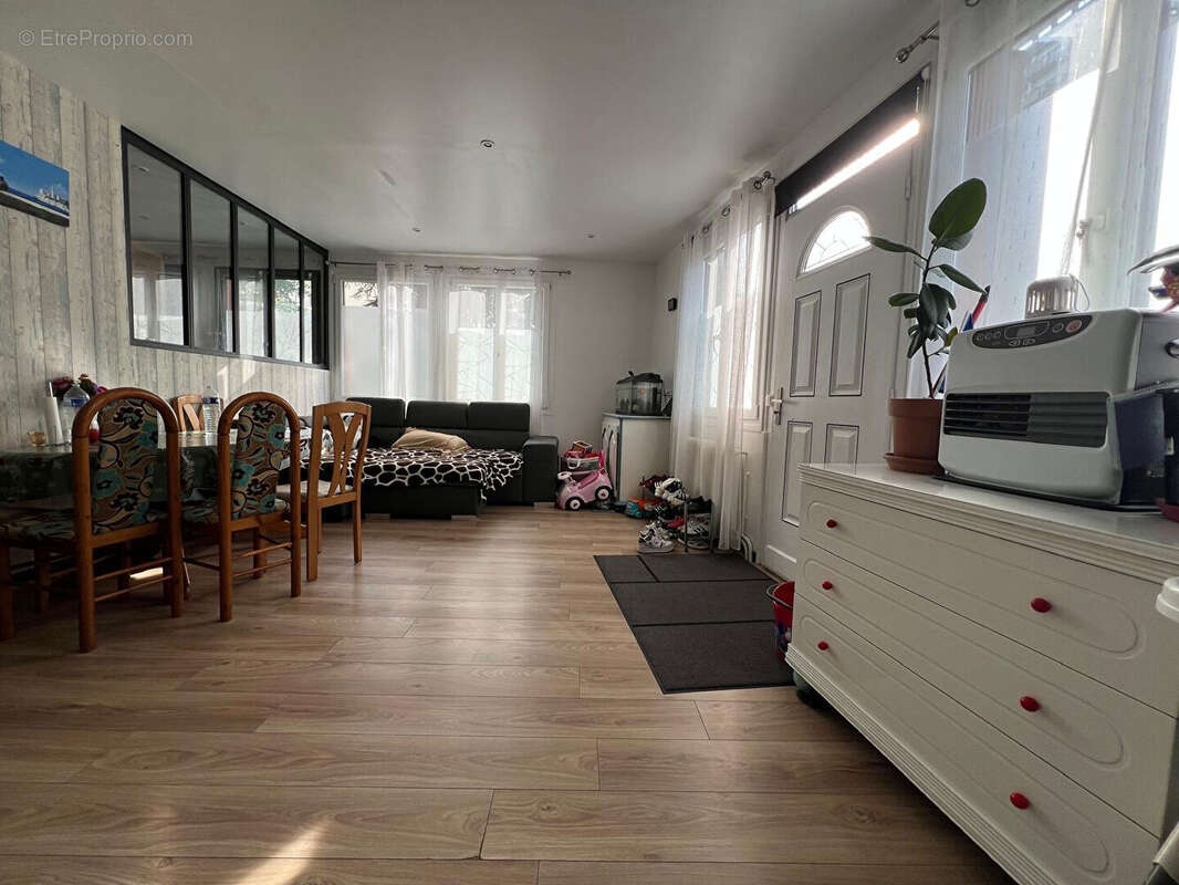 Appartement à ROSNY-SOUS-BOIS