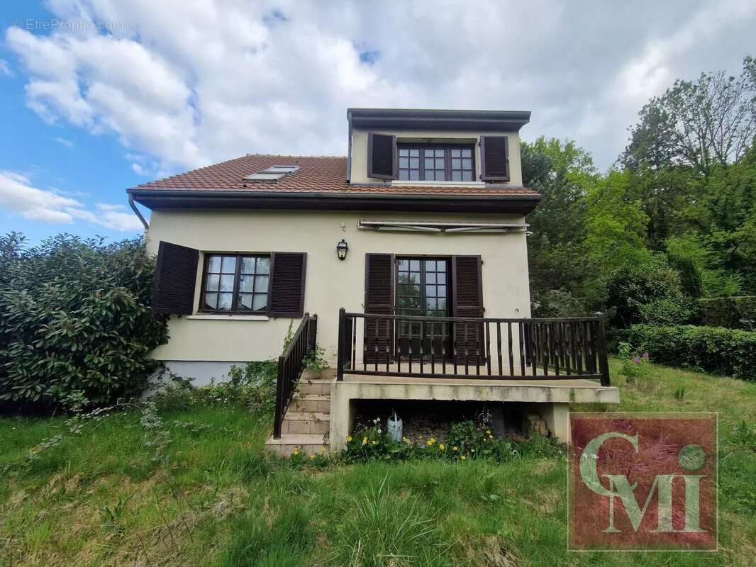 Maison à SAINT-CHERON