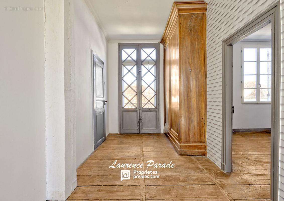Maison, annexes puits parc ruisseau - photo 8