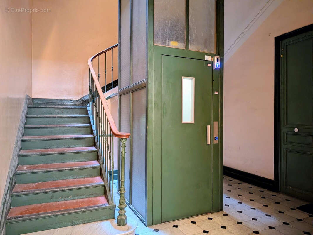 Appartement à MARSEILLE-8E