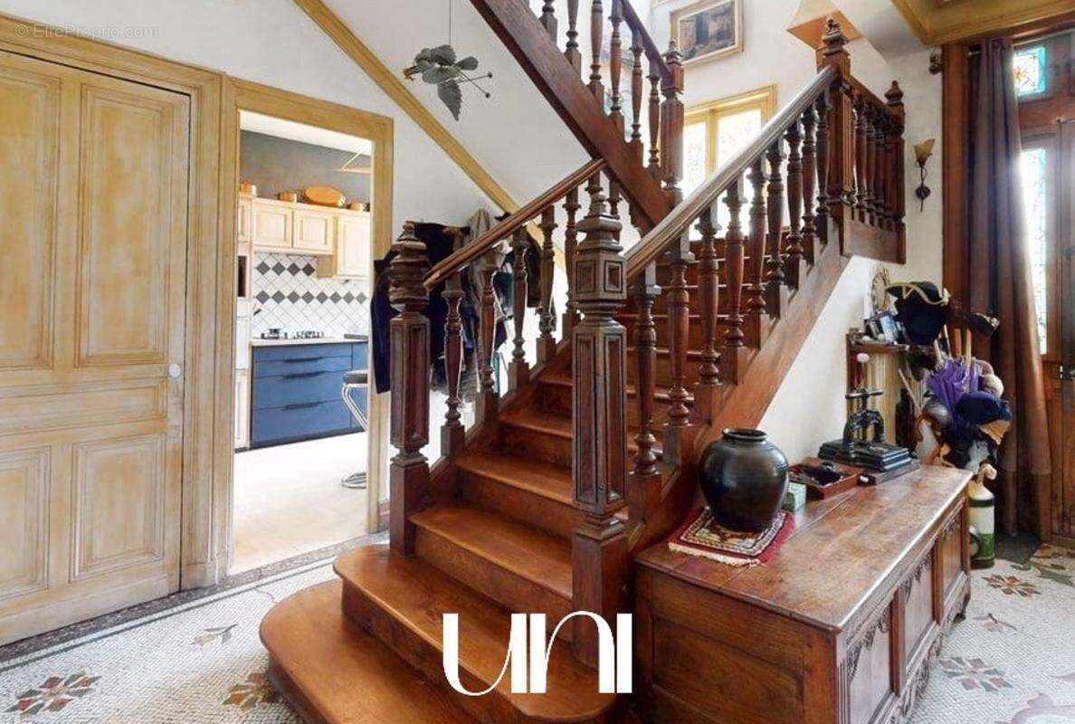Maison 400 m² à Saint-Pierre-Sur-Dives  - photo 8