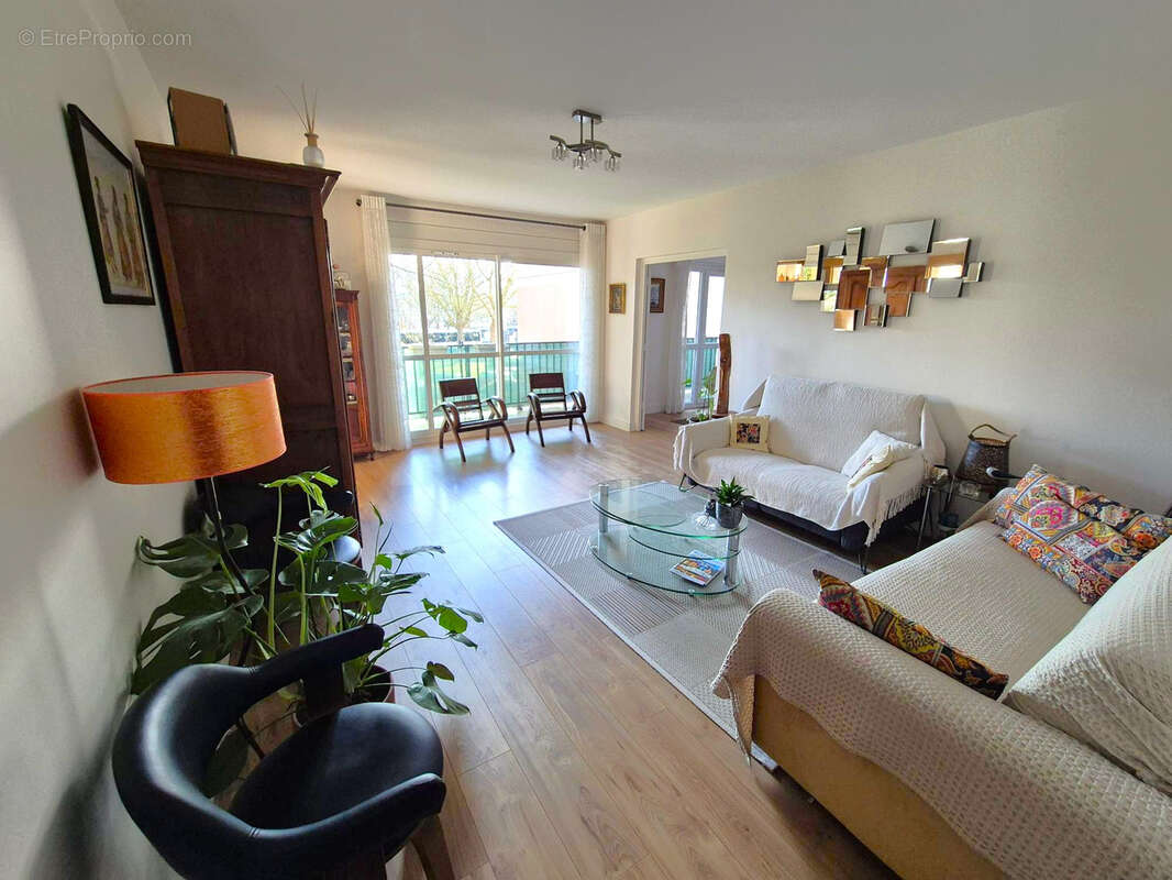 Appartement à VELIZY-VILLACOUBLAY