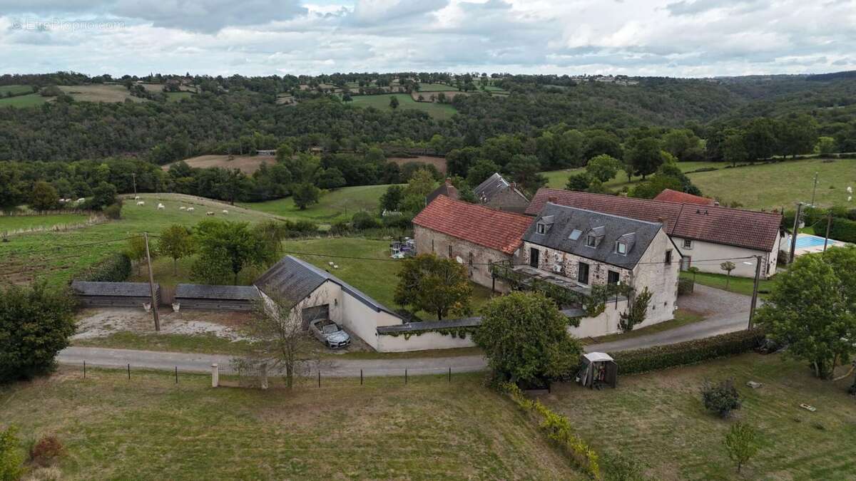 Maison à SAINTE-THERENCE