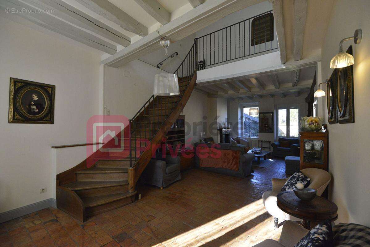 Maison à COSNE-COURS-SUR-LOIRE