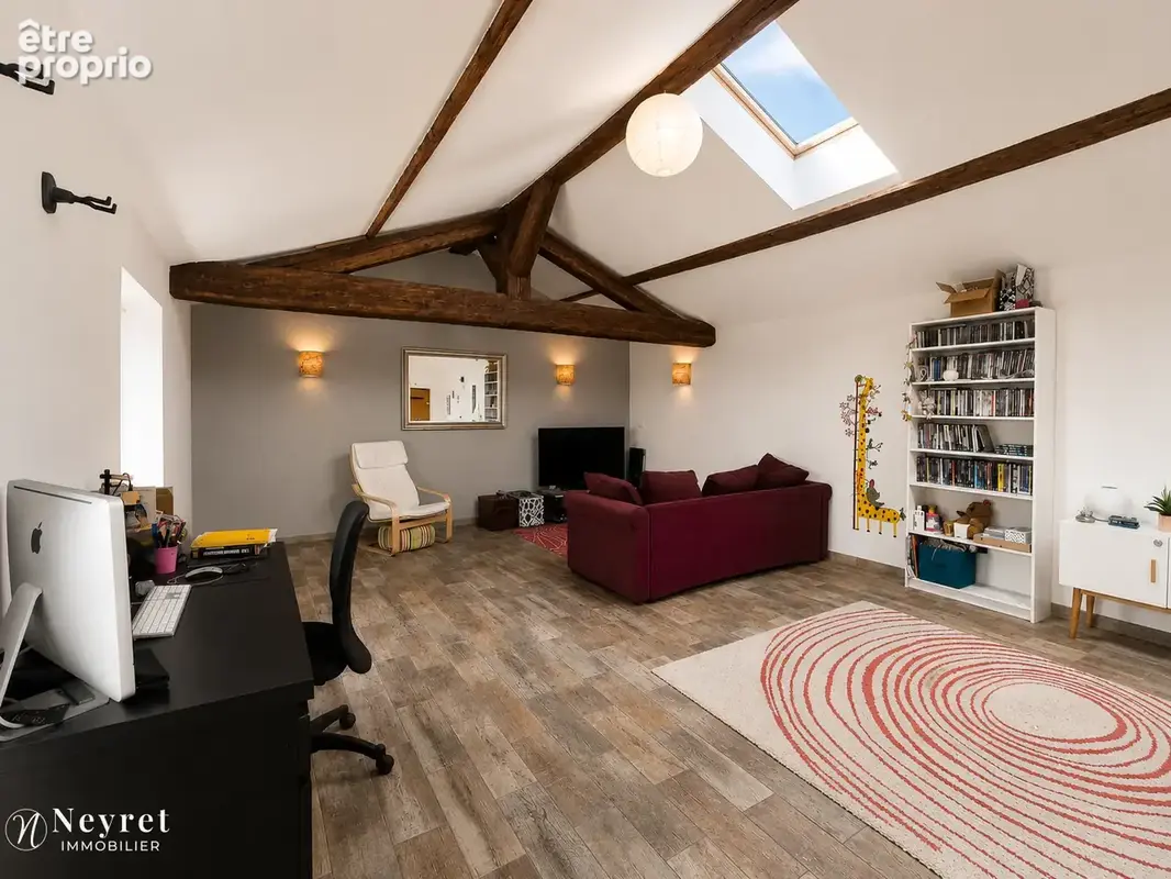 Trévoux — Maison familiale avec cachet, 4 chambres + bureau, chauffage au sol - photo 4