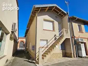 Appartement à SAINTE-FOY-DE-PEYROLIERES