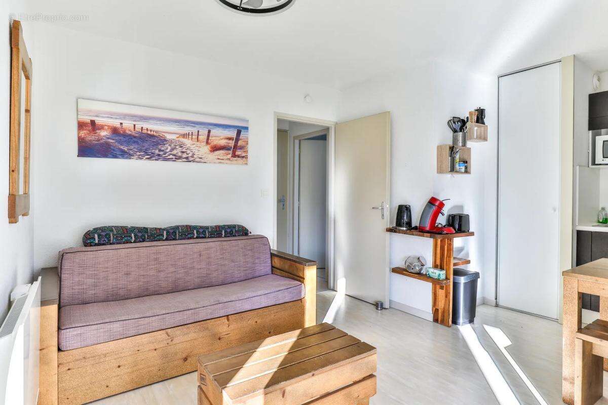 Appartement à AUREILHAN