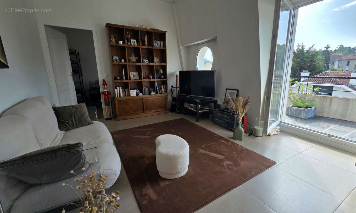 Appartement à NANTERRE