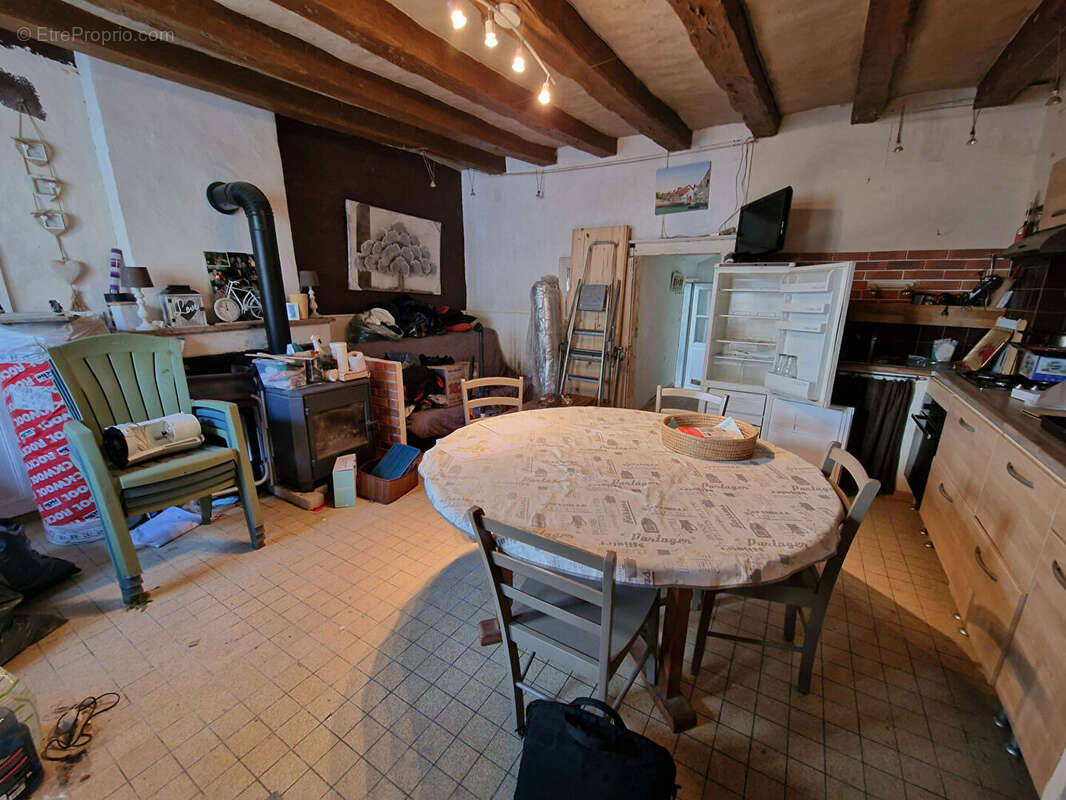 Maison à ANGLES-SUR-L'ANGLIN