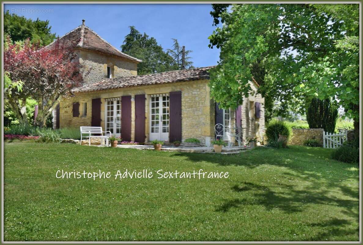 Domaine périgourdin de 400 M2 habitables sur 12 ha de parc avec pisicne - photo 4