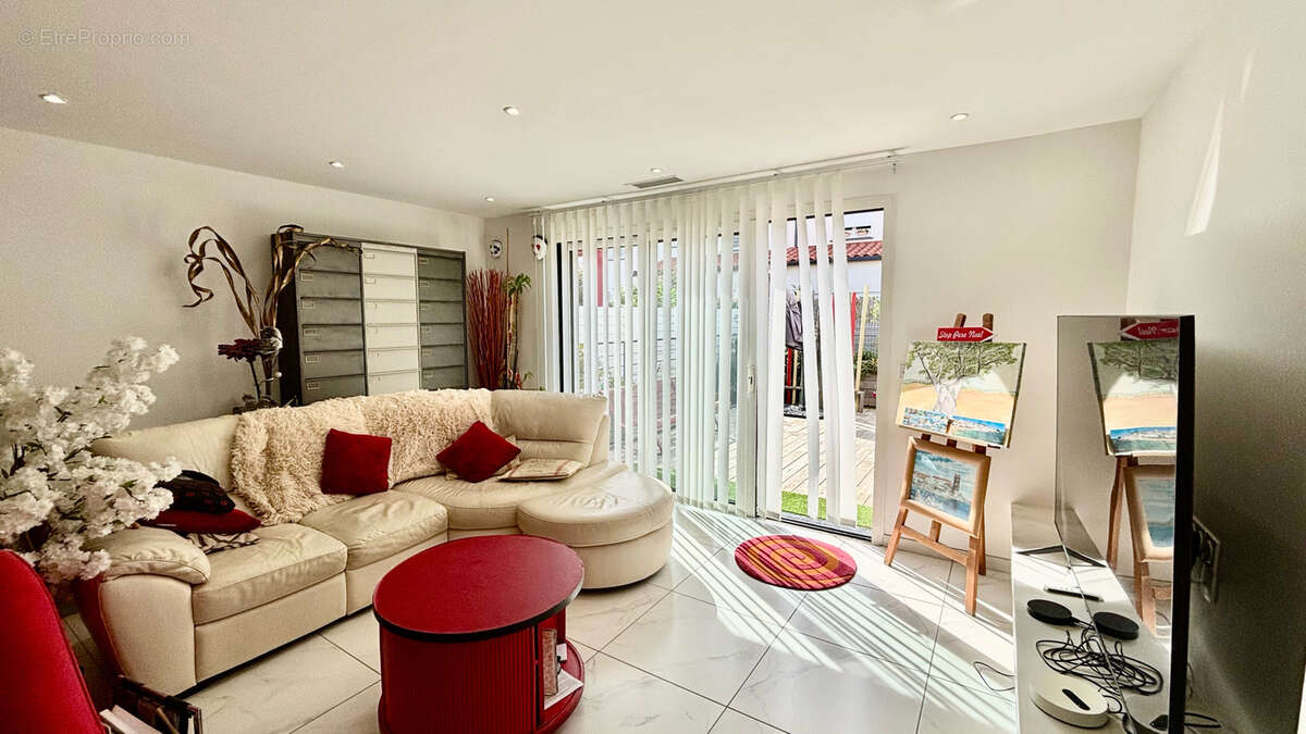 Maison à SAINT-CYPRIEN