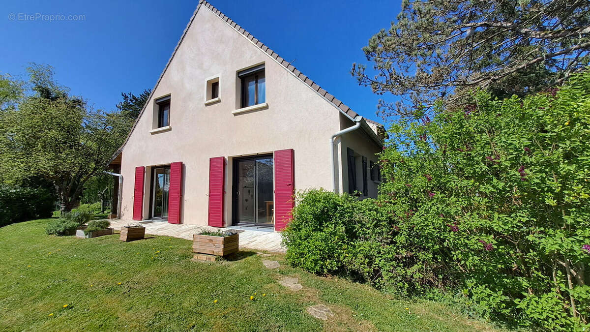 Maison à CERNAY-LA-VILLE