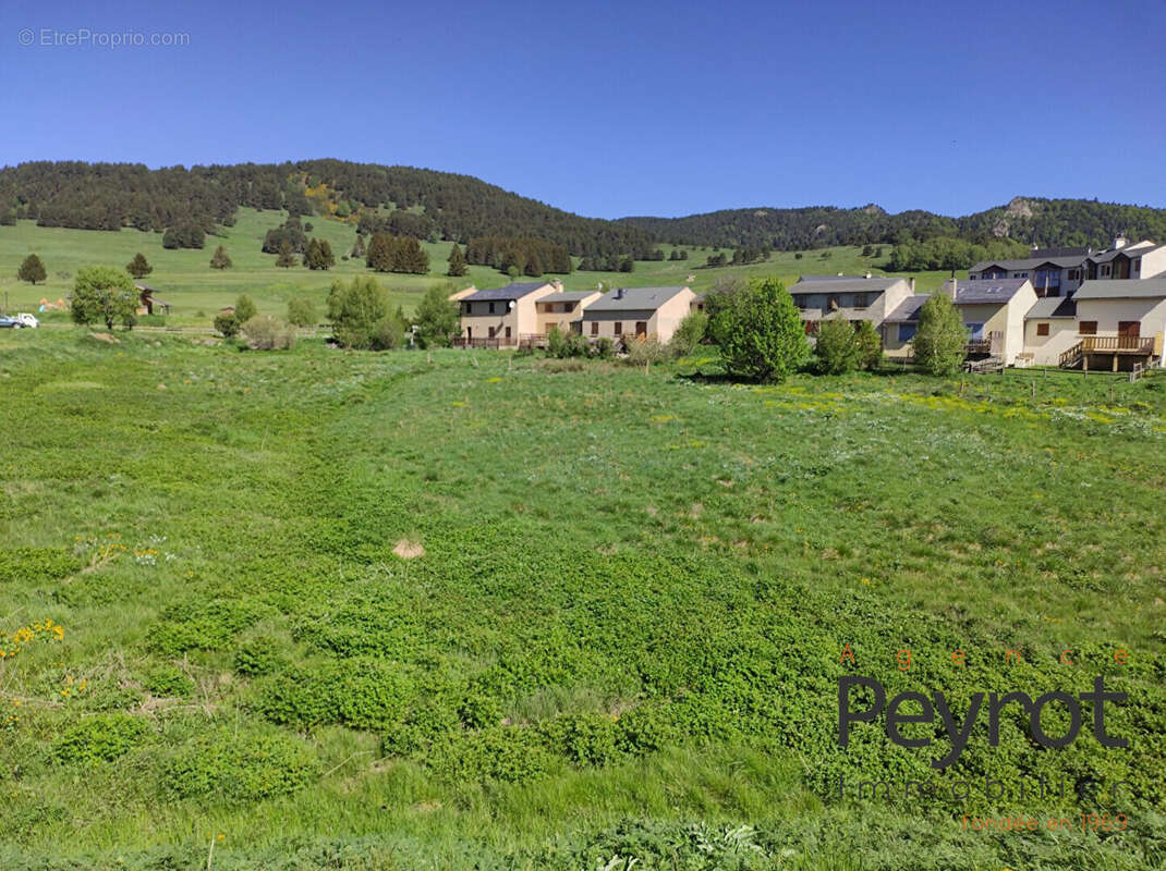 Terrain à PUYVALADOR